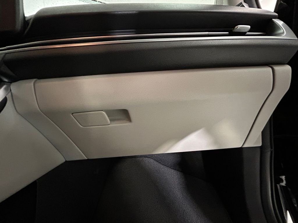 Used 2023 Black Kia LX Seat Package image 24