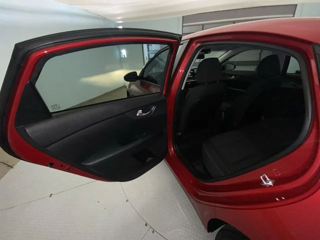 Used 2021 Red Kia LXS image 21