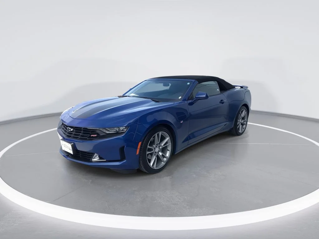 Used 2022 Blue Chevrolet 2LT image 4