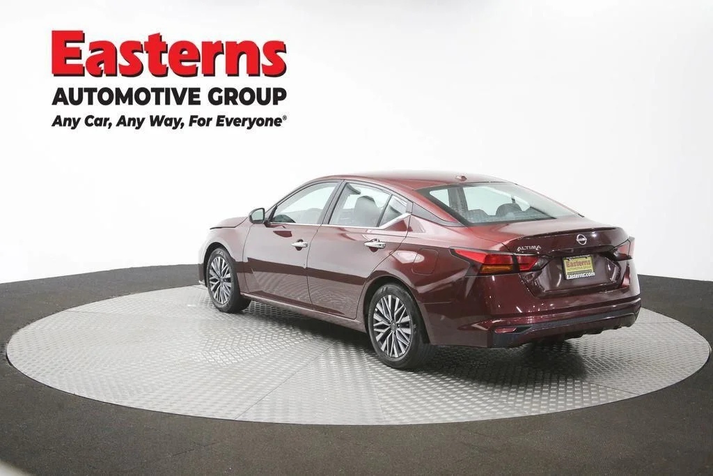 Used 2025 Red Nissan 2.5 SV image 65