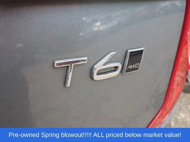 Used 2016 Gray Volvo T6 Momentum image 12