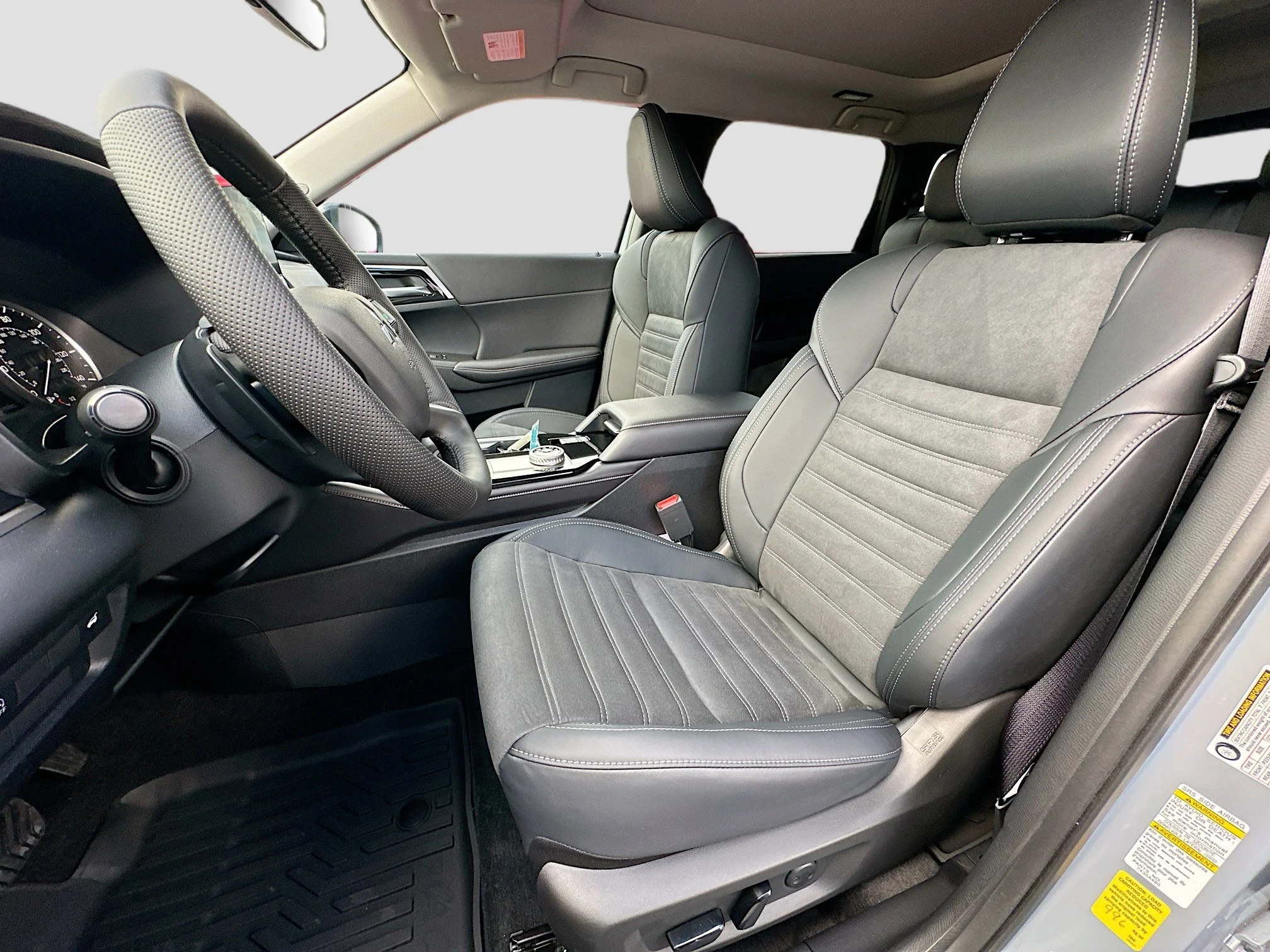 New 2026 Moonstone Gray Metallic/Black Roof Mitsubishi Trail Edition image 14