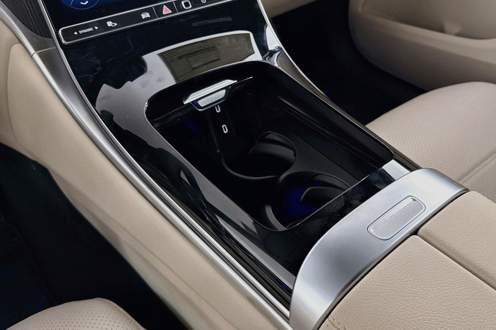 New 2026 Polar White Mercedes-Benz GLC 300 SUV image 12