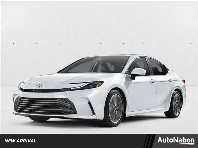 Used 2025 Wind Chill Pearl Toyota XLE image 1