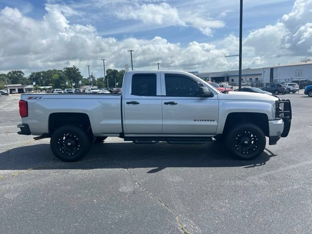 Used 2018 SILVER ICE METALLIC Chevrolet LT image 5