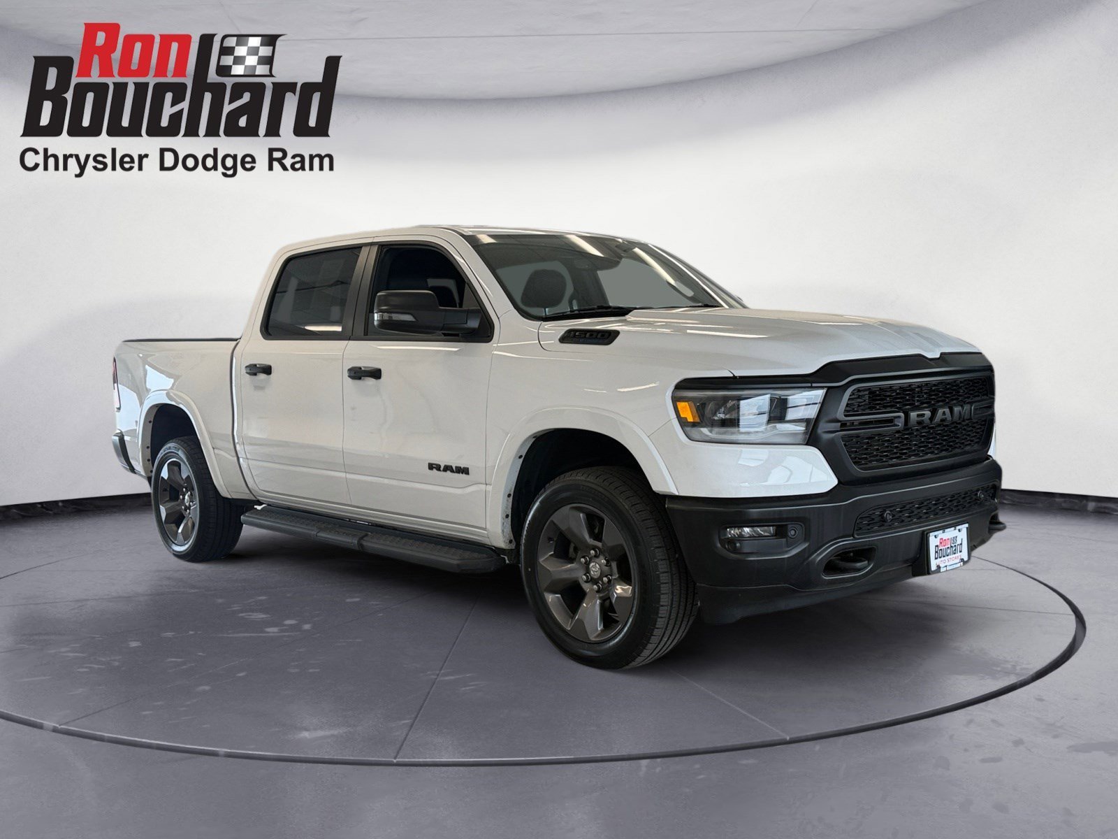2023 RAM 1500 Big Horn/Lone Star 4x4 Crew Cab 5'7's photo