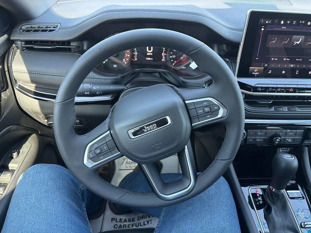 New 2026 Hydro Blue Pearlcoat Jeep Latitude Altitude image 16