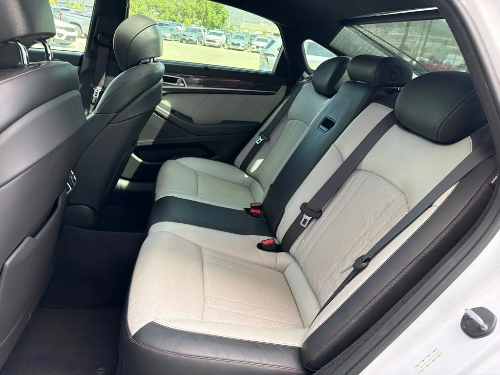 Used 2018 White Genesis 3.3T Sport image 22