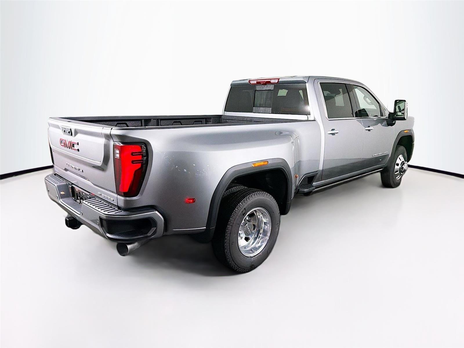 2026 GMC Sierra 3500HD Denali - Photo 7