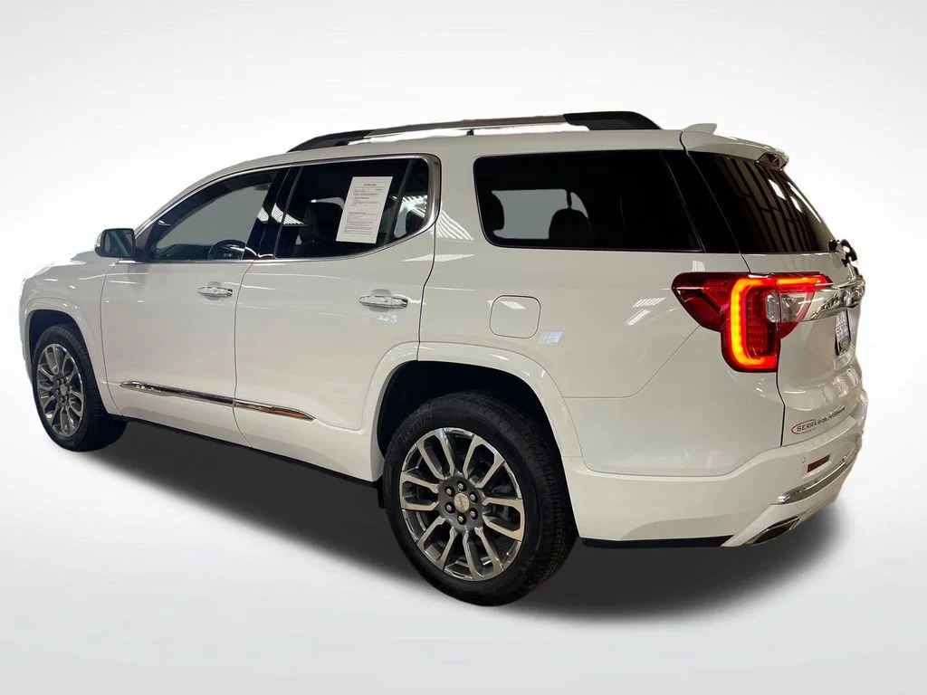 Used 2023 White GMC Denali image 3