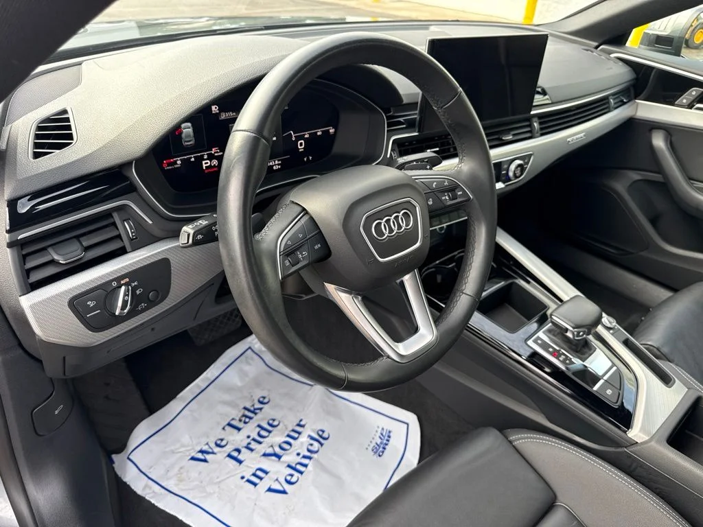 Used 2025 Daytona Gray Pearl Effect Audi 45 S line Premium image 15