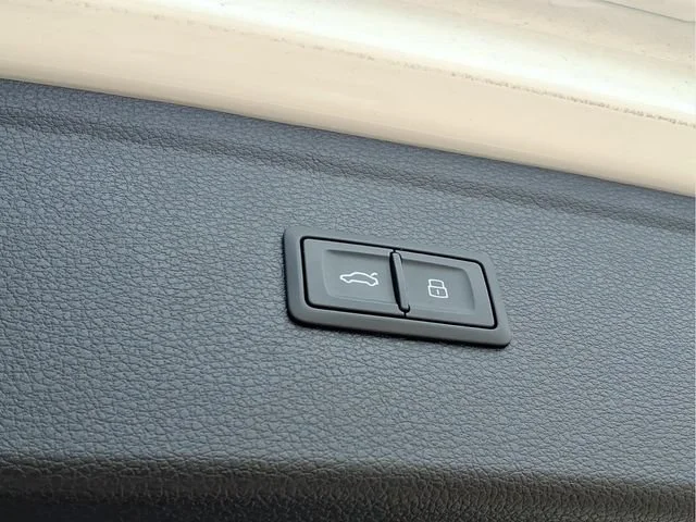 Used 2025  Audi S line Premium image 29