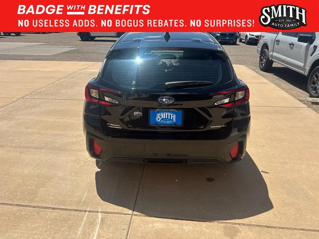 Used 2025 Crystal Black Silica Subaru Base image 5