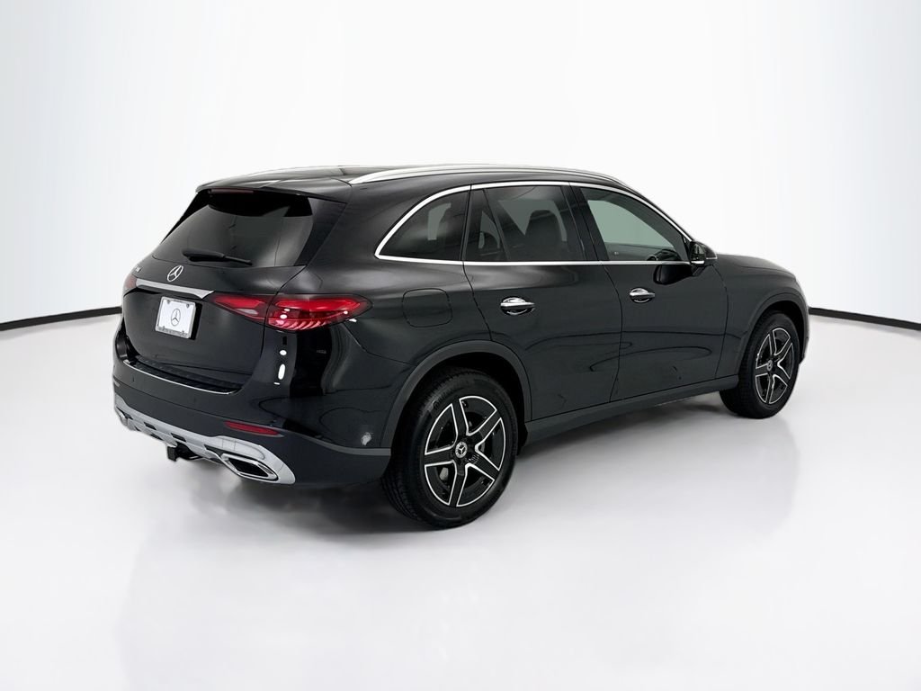 New 2026 Obsidian Black Metallic Mercedes-Benz GLC 300 image 5
