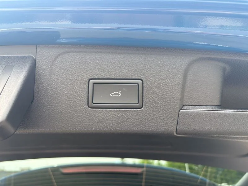 New 2026 Blue Volkswagen 2.0T SE w/Technology image 17