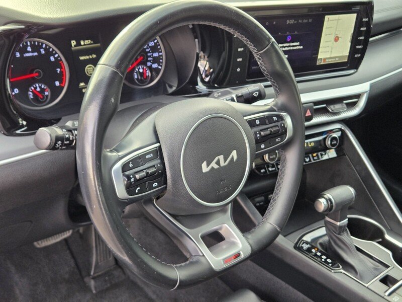 Used 2022 White Pearl KIA GT-LINE AUTO AWD image 18