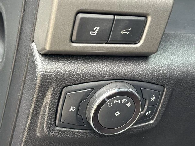 Used 2018 Silver Ford XLT image 24