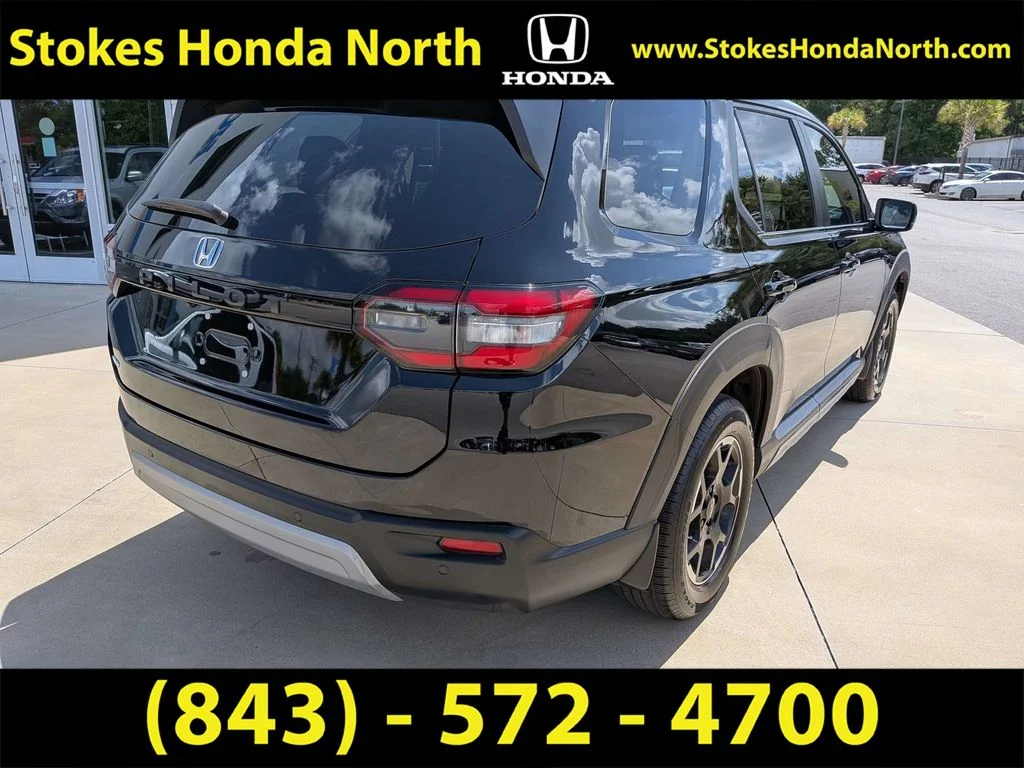Certified Used 2025 Black Honda EX-L image 3