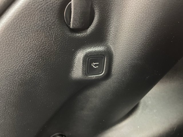 Used 2019 Laser Blue Pearlcoat Jeep Limited image 28