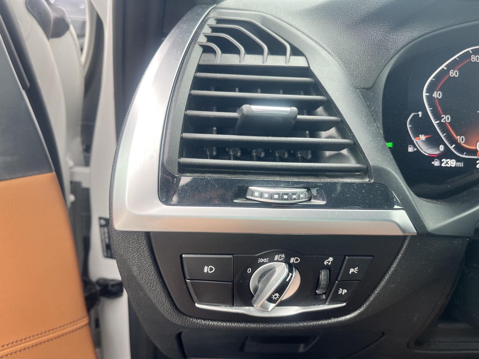 Used 2021 Alpine White BMW xDrive30i image 25