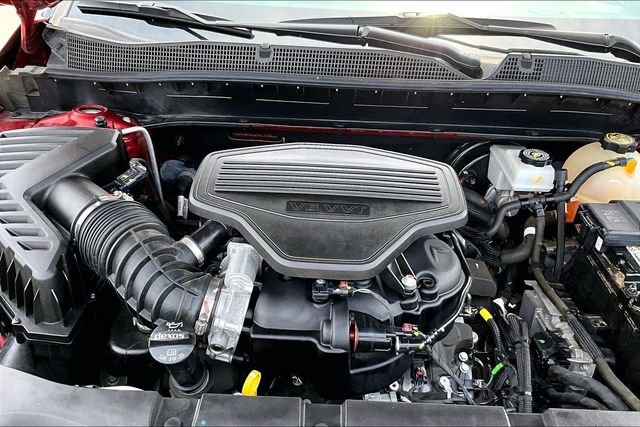 Used 2022 Red Chevrolet RS image 34