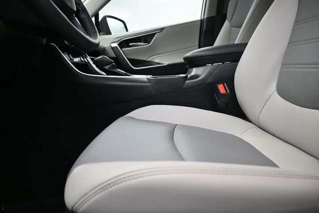 Used 2024 Beige Toyota XLE Premium image 23