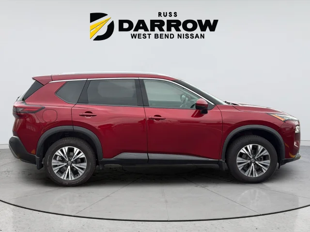 Used 2021 Red Nissan SV image 6
