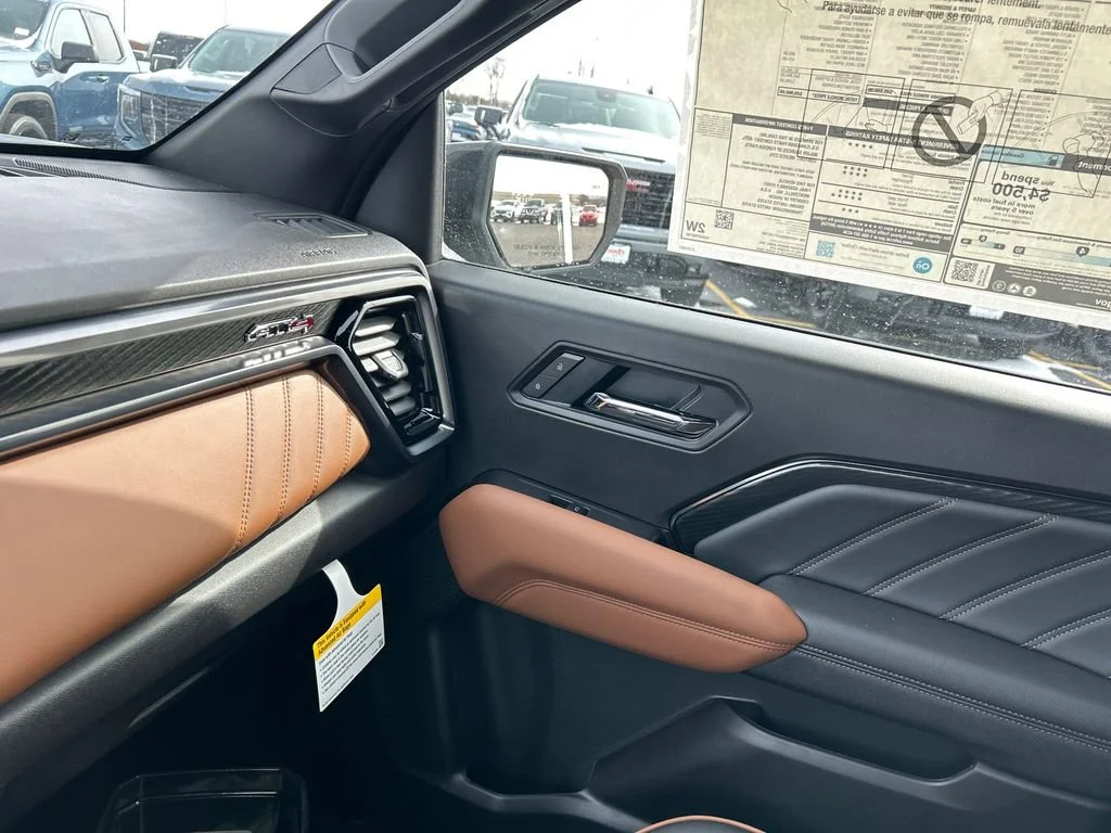 2026 GMC Canyon AT4 - Photo 28