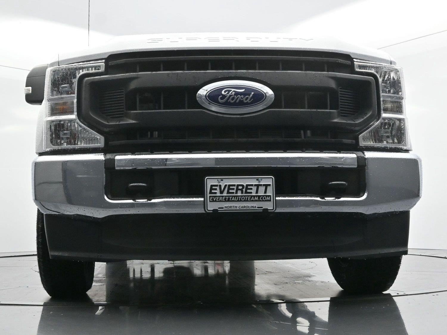 Used 2022 Oxford White Ford XL image 44