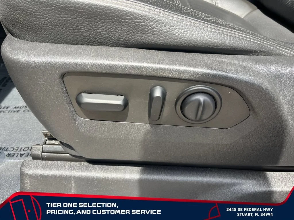 Used 2019 RED QUARTZ TINTCOAT GMC Denali image 16