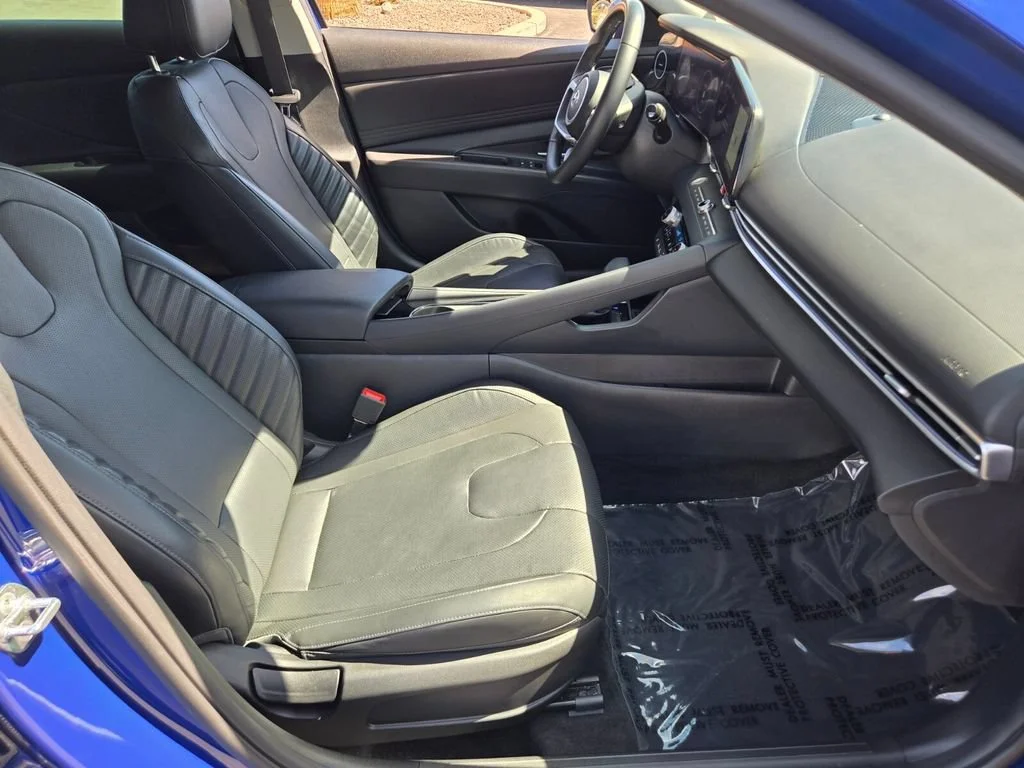 Used 2022 Intense Blue Hyundai Limited image 15