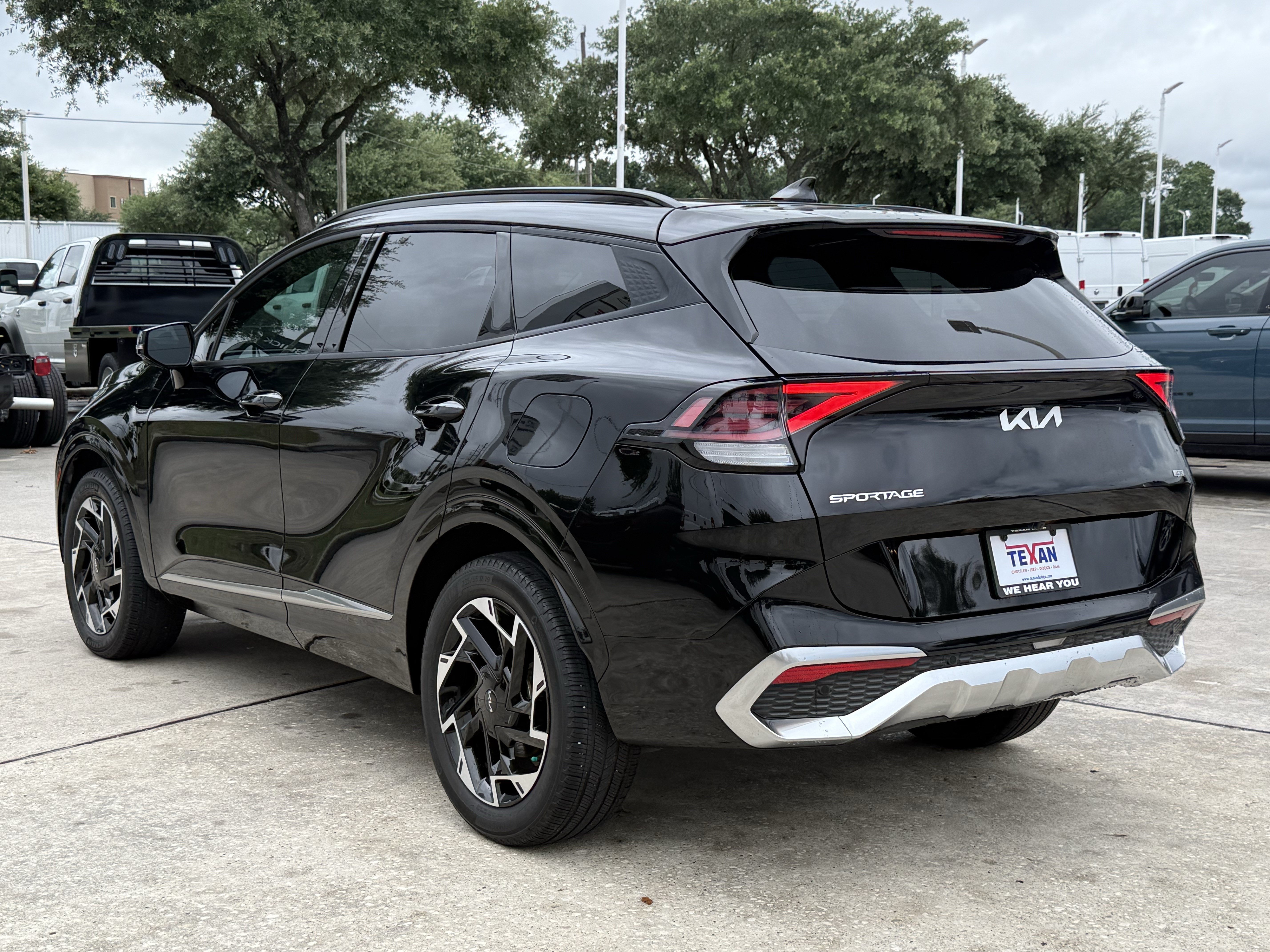 Used 2024 Ebony Black Kia SX-Prestige image 6