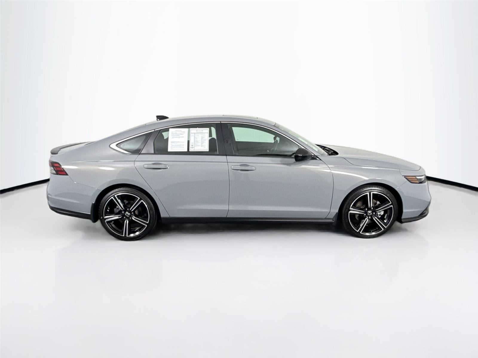 Used 2025 Urban Gray Pearl Honda Sport image 10