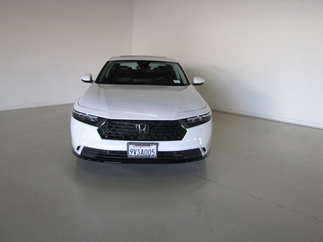 Certified Used 2025 Platinum White Pearl Honda EX-L image 2