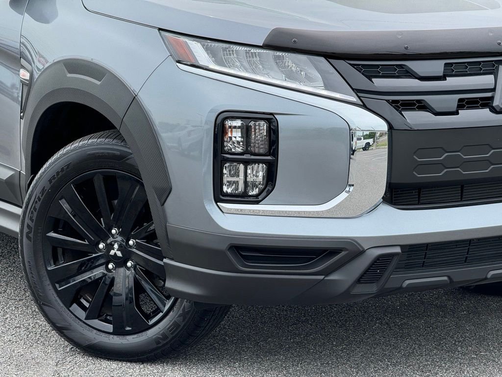 Used 2025  Mitsubishi 2.0 Trail Edition image 3