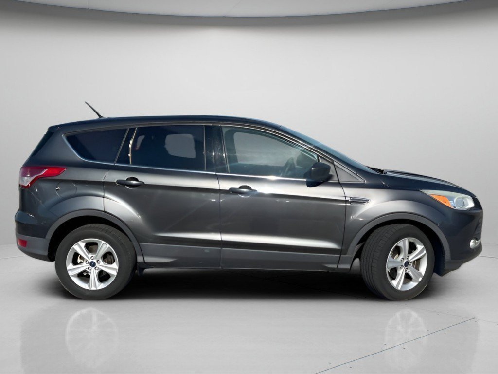 Used 2015 Magnetic Ford SE image 4