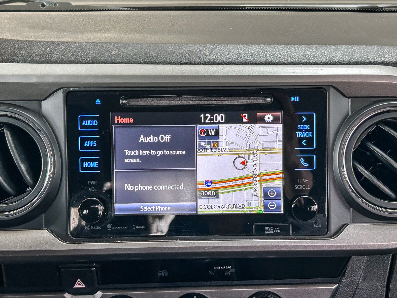 Used 2018 MAGNETIC GRAY MET TOYOTA TRUCK SR5 image 14