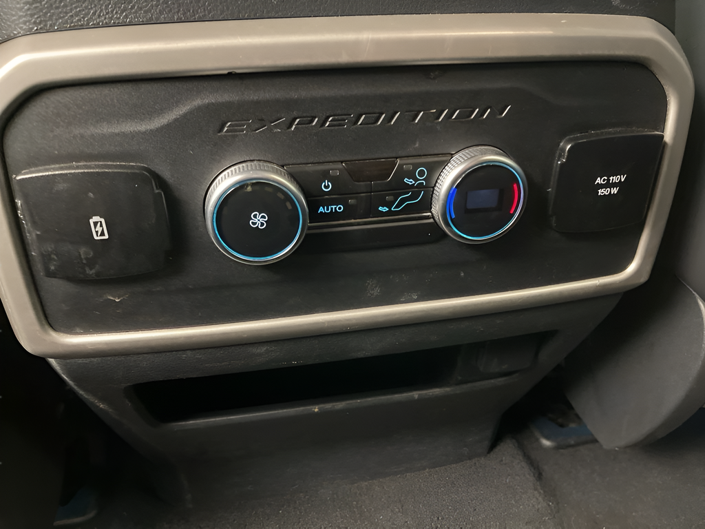 Used 2024 Silver Metallic Ford XLT image 26