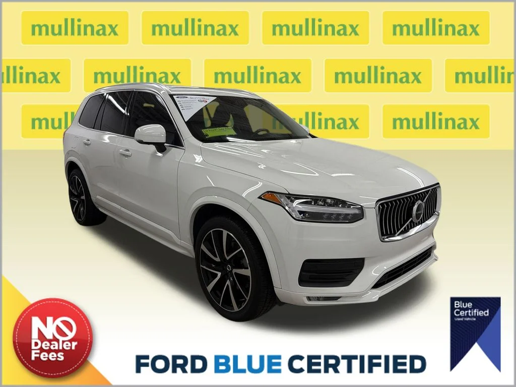 Certified Used 2022 White Volvo T6 Momentum image 1