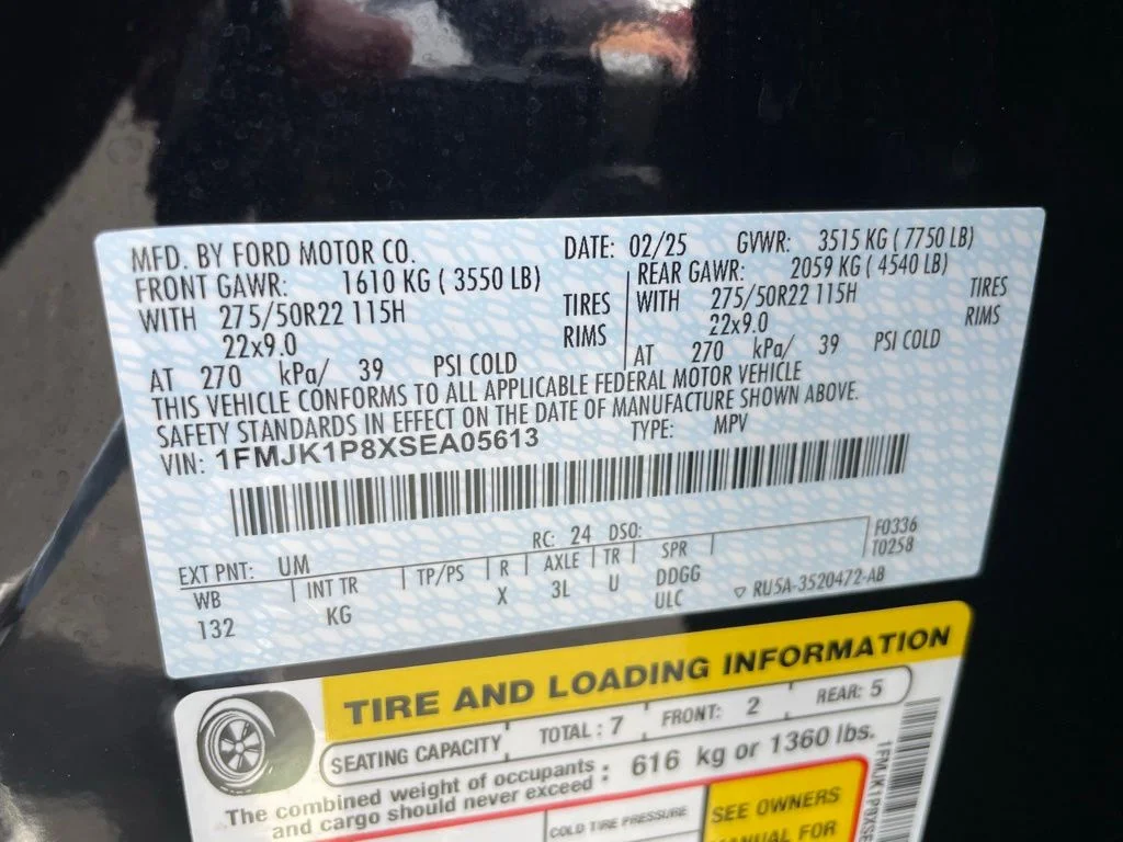Used 2025 Black Metallic Ford King Ranch image 54
