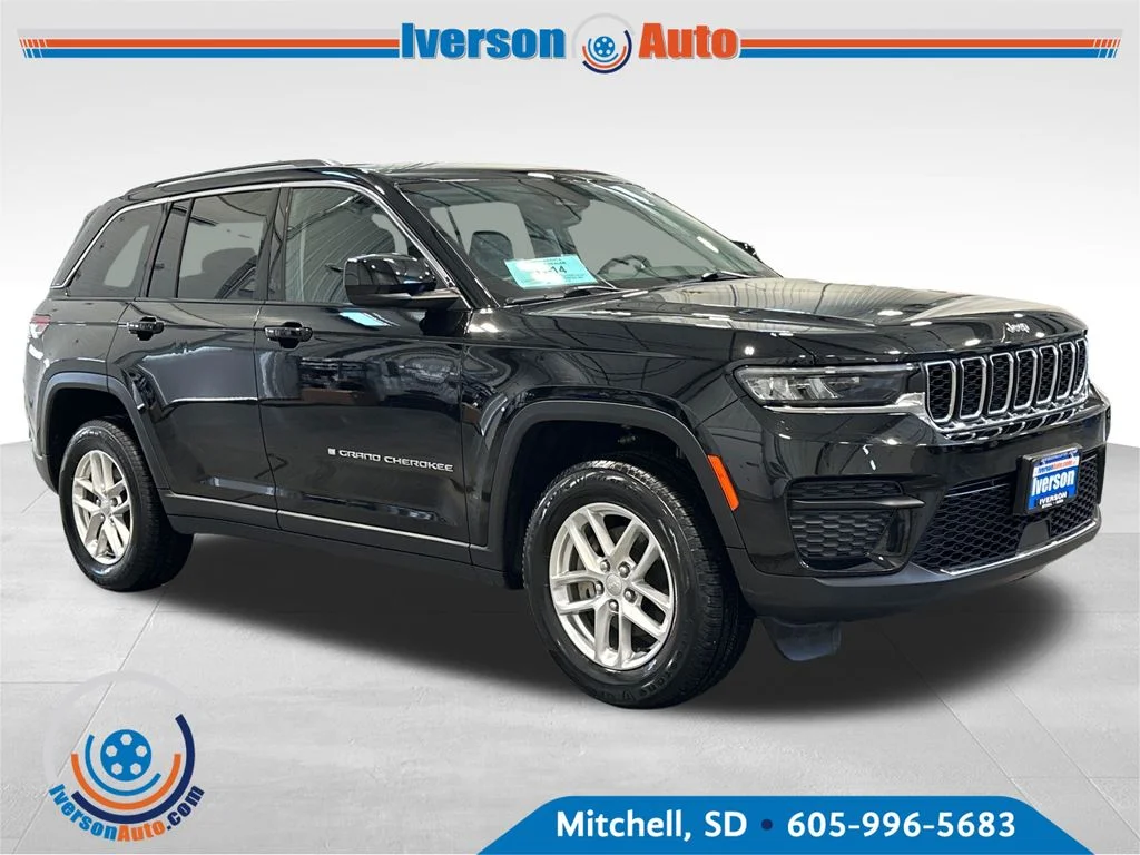 2023 Jeep Grand Cherokee Laredo 4x4's photo