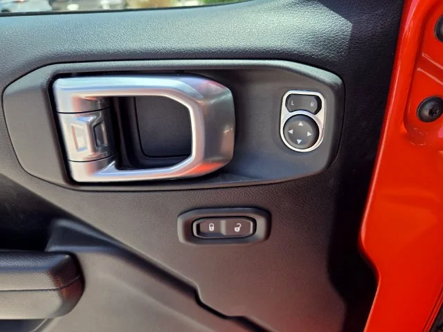Used 2018 Orange Jeep Unlimited Sport S image 21