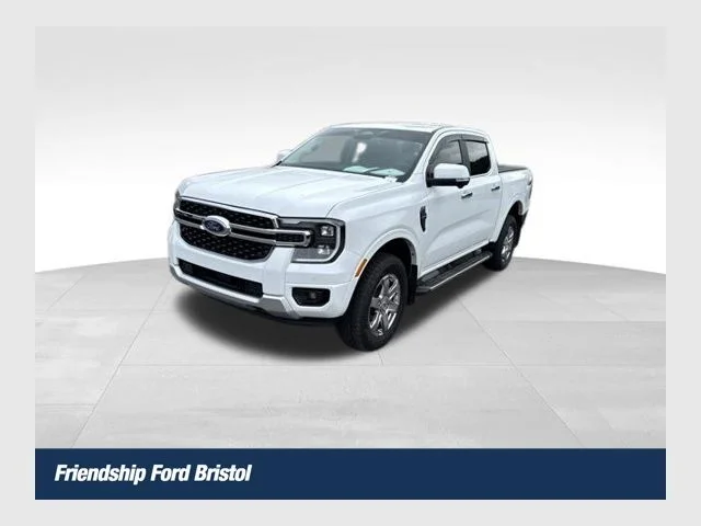 Used 2025 White Ford Lariat image 1