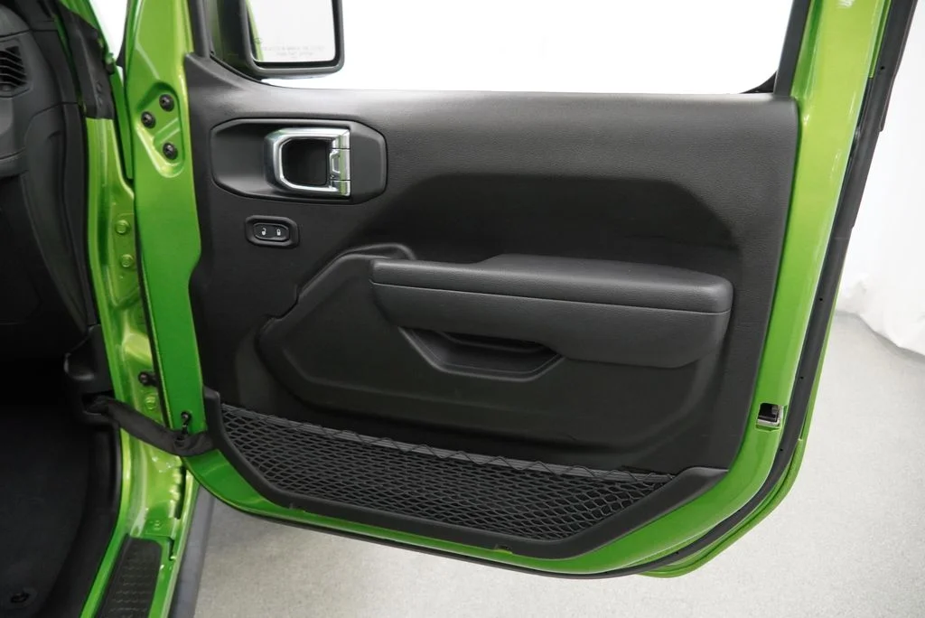 Used 2025  Jeep Rubicon X-Treme Recon image 46