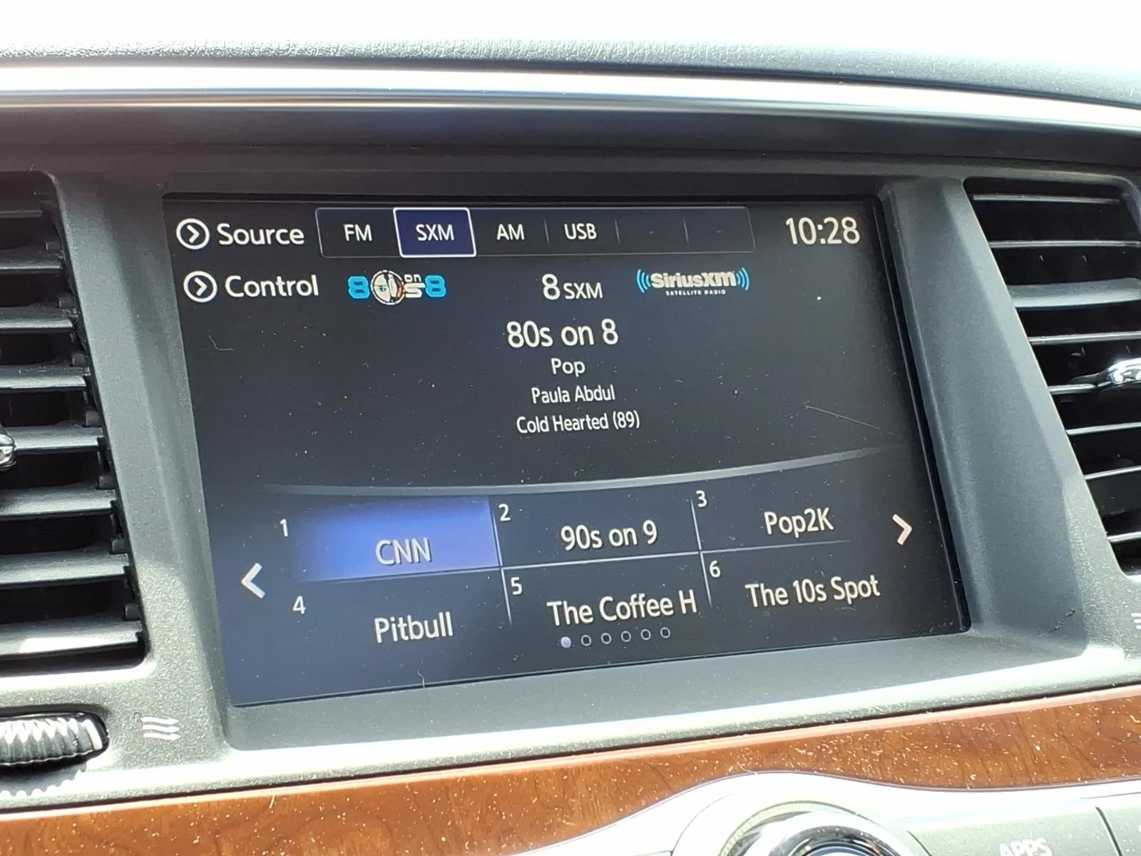 Used 2019 Black INFINITI LUXE image 18