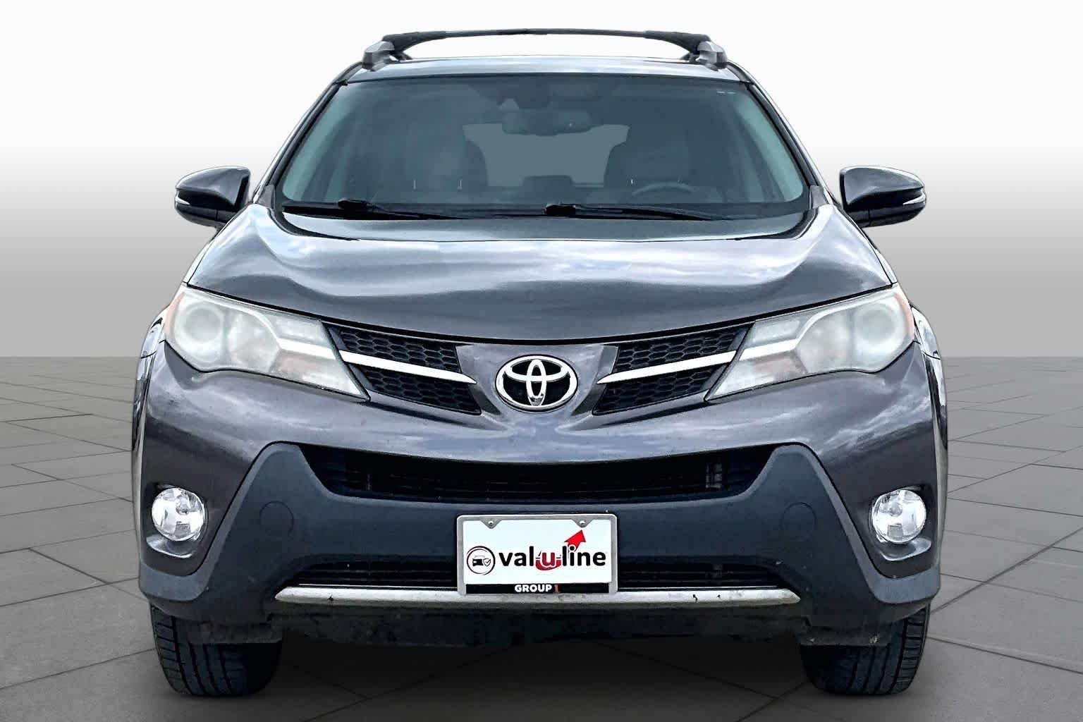 Used 2014 Magnetic Gray Metallic Toyota Limited image 4