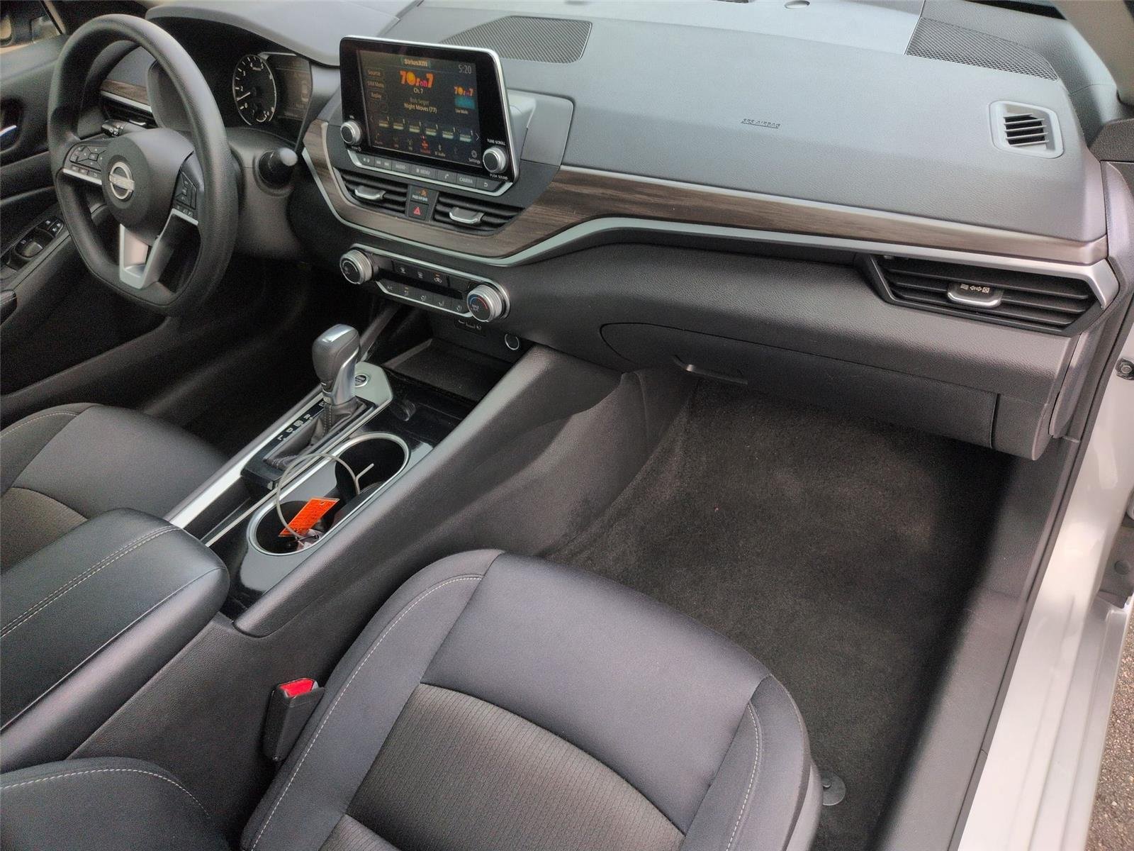 Used 2024 Brilliant Silver Metallic Nissan 2.5 SV image 37