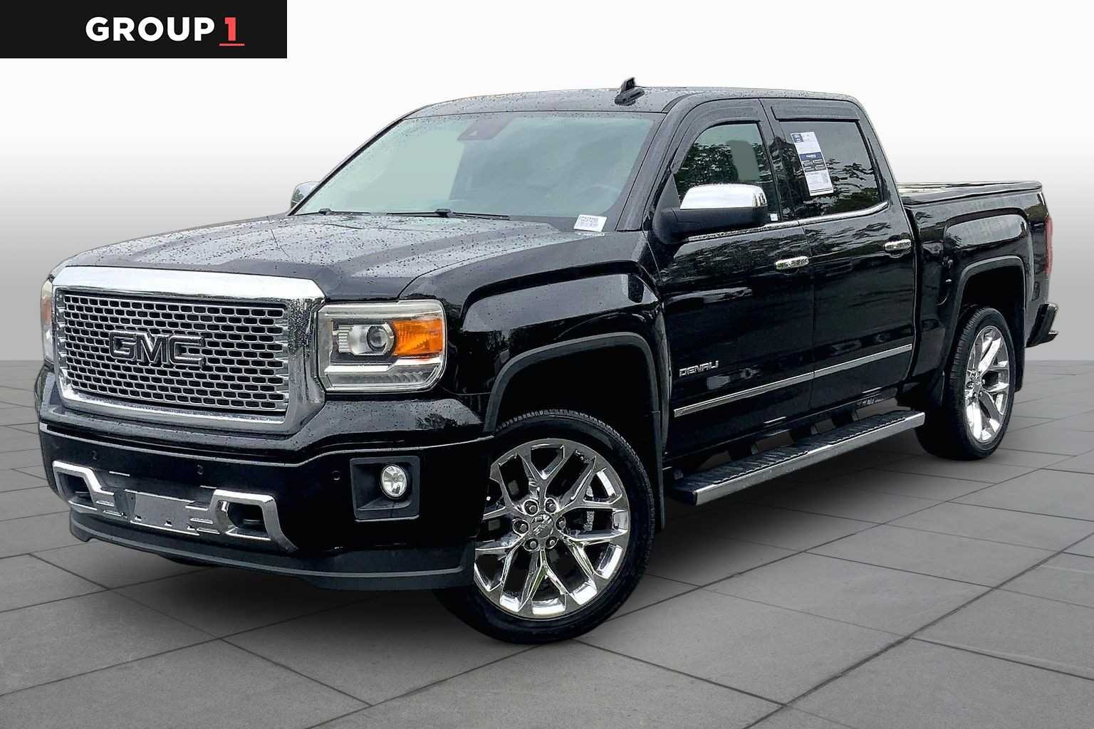 2015 GMC Sierra 4WD Crew Cab Short Box's photo