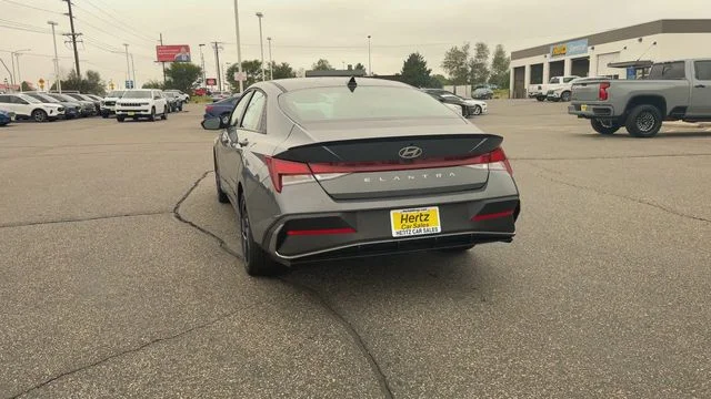 Used 2026 Gray Hyundai SEL Sport image 7