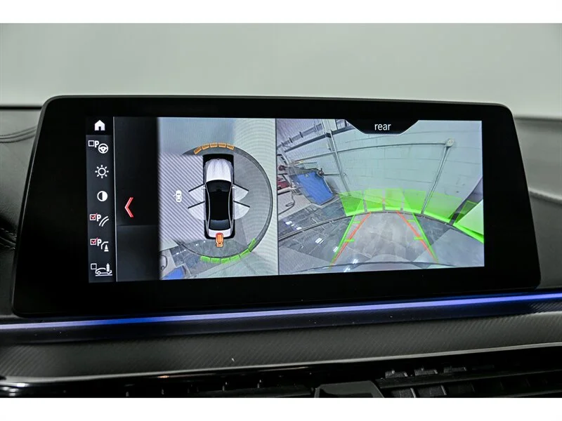 Used 2019 Black Sapphire Metallic BMW Competition image 24